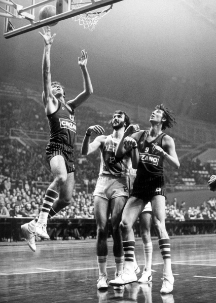 Il Derby milanese n.44 con Paolo Bianchi a canestro