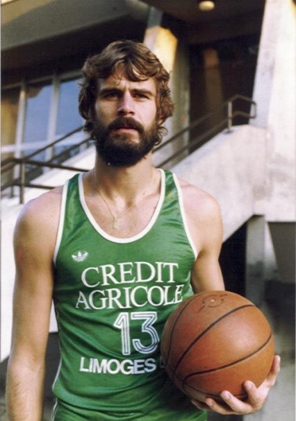 George Brosterhous in maglia Limoges stagione 1984/85 (foto sito ufficiale Csp Limoges)